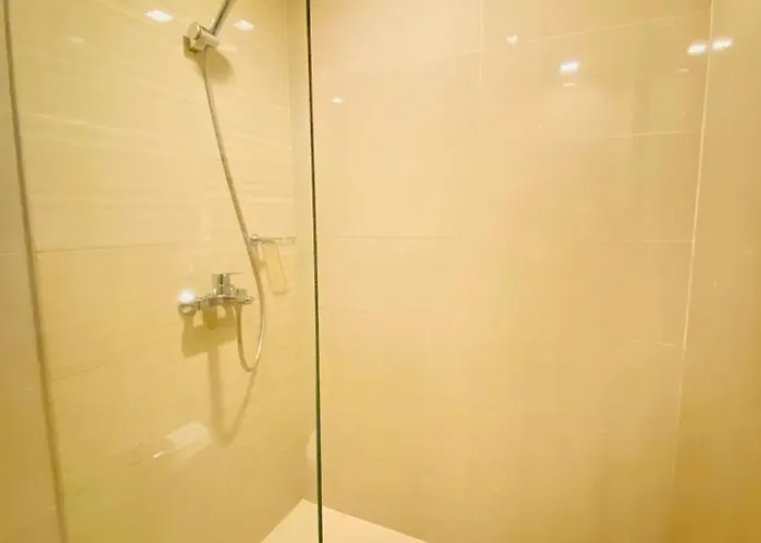 1br Executive Unit In Uptown Parksuites Bgc Apartment